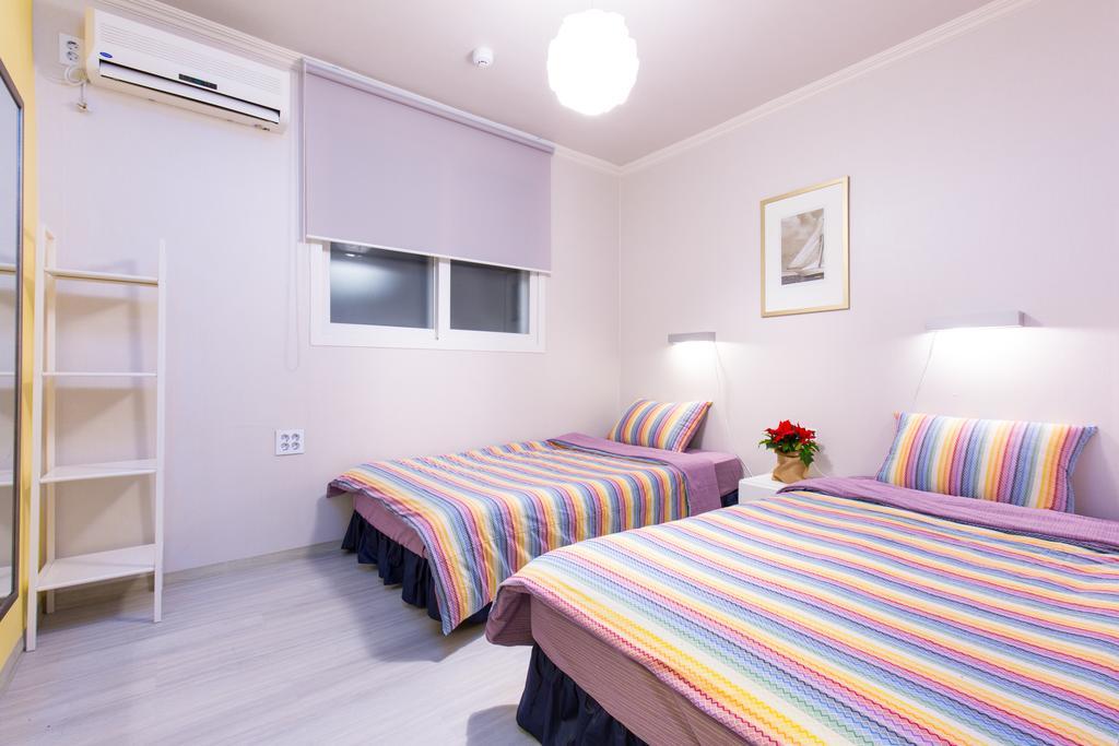 Oh Blue Guesthouse Szöul Szoba fotó